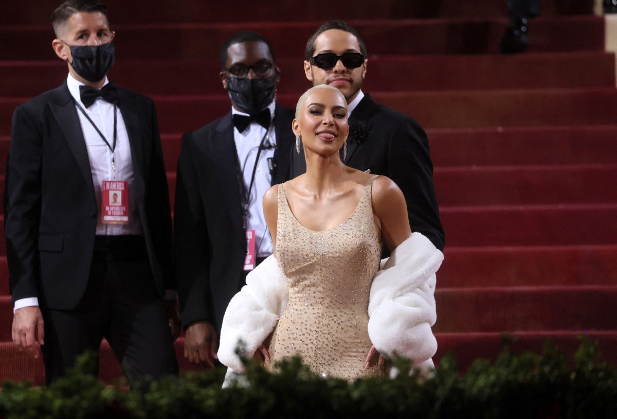 Met Gala 2022: Kim Kardashian a Pete Davidson