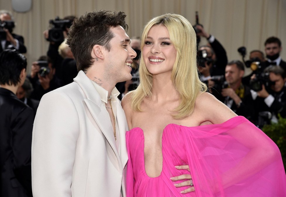 Met Gala 2022: Brooklyn Beckham a Nicola Peltz