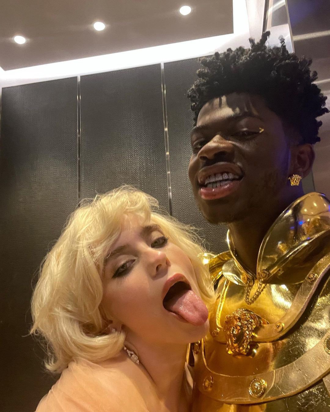 Mladičká dvojce hvězdných hudebníků Lil Nas X a Billie Eilish. 