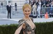 Met gala: Nicole Kidman (48), herečka Šaty: Alexander McQueen (GB)