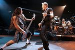 Robert Tujillo (vlevo) a James Hetfield na koncertě Metalliky