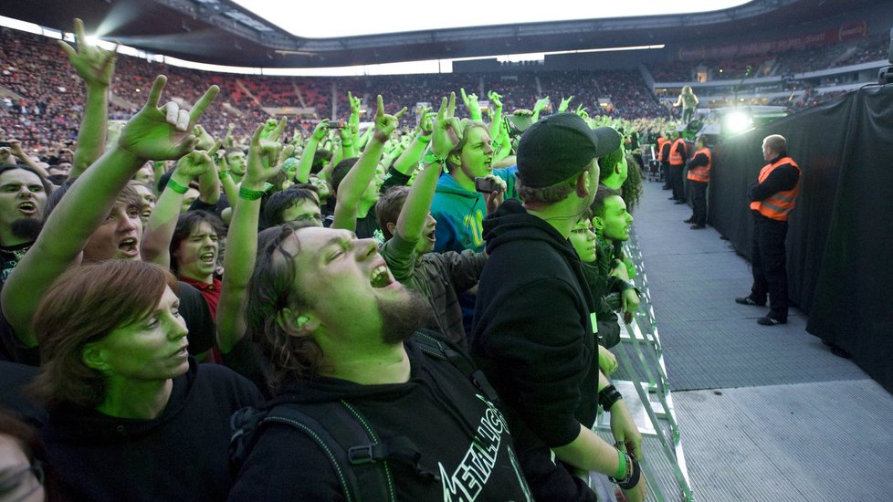  NA Eden přišlo obrocské množství fanoušků