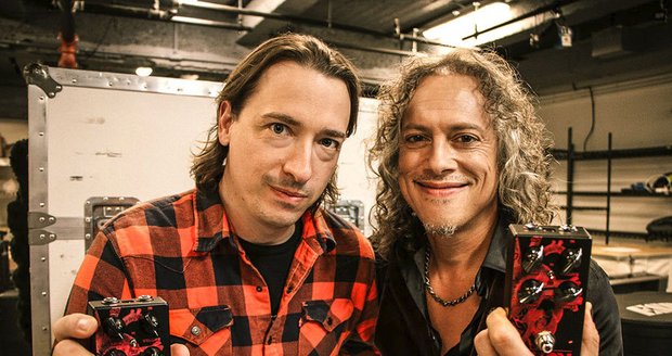 Společníci David Karon a Kirk Hammett (vpravo).