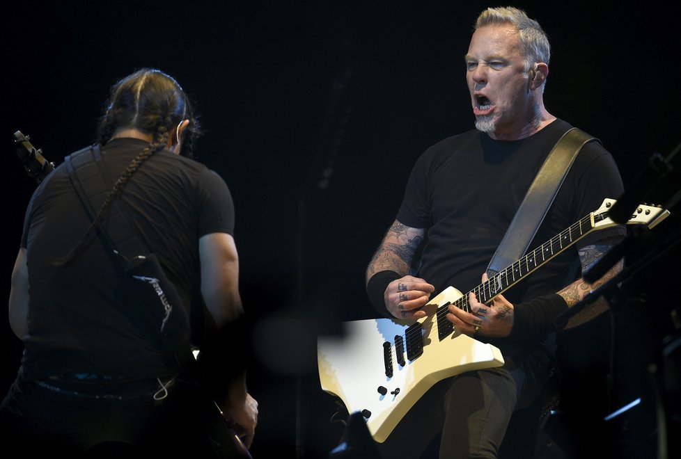 Metallica zahrála v Praze 2. dubna. Překvapila písní Jožin z bažin.