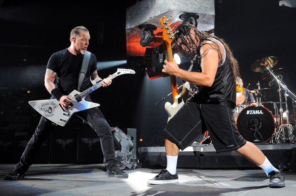 Na pražském stadionu Slavie se sešlo 30 000 fanoušků skupiny Metallica