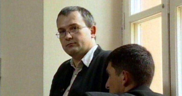 Soud poslal za mříže Březinovy mafiány: 13 let pro lihového bosse!