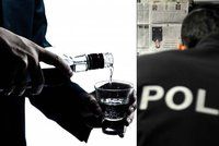 Policie „pročesává“ hospody i obchody na Kladensku. Hledá smrtící metanol