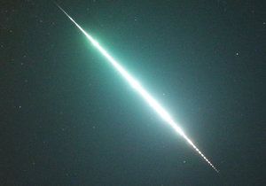 Severní část Čech, zvláště Jizerské hory, ozářil 8. listopadu 2020 večer velmi jasný meteor, tzv. bolid.