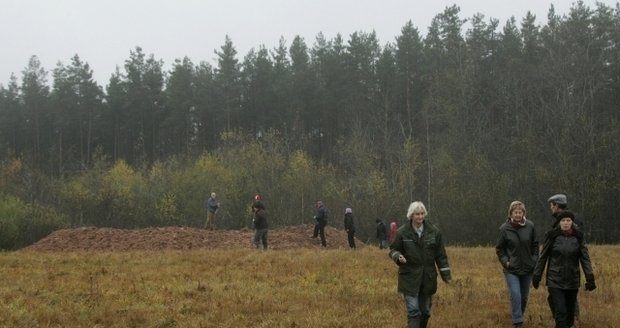 Obří kráter na severu Lotyšska: Meteorit nebo podvod?
