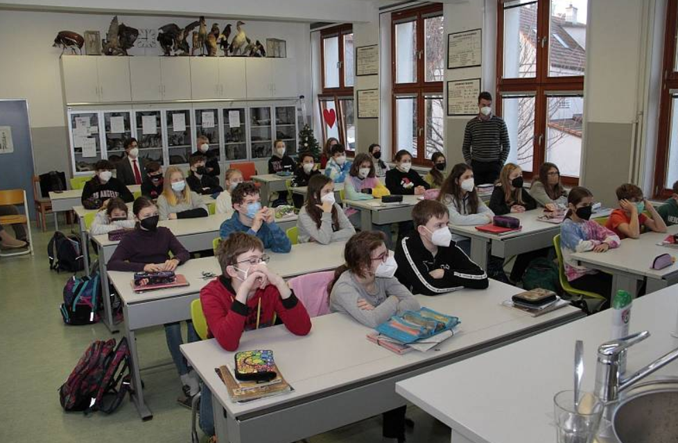 Základní školy na Praze 4 monitorují stav ovzduší v jejich okolí, Žáci měření provádějí v rámci výuky
