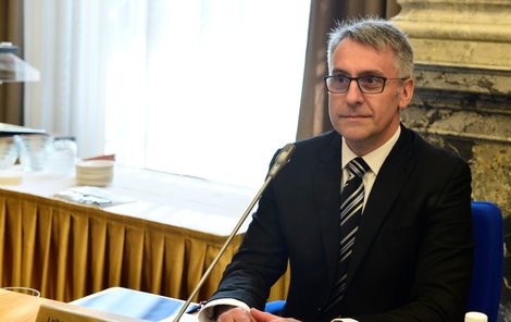 Lubomír Metnar přesídlil z pozice ministra vnitra na šéfa resortu obrany. Na snímku už v nové pozici (27.6.2018)
