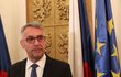 Ministr obrany Lubomír Metnar seznamuje veřejnost s podrobnostmi o zabití dalšího českého vojáka na zahraniční misi v Afghánistánu (23. 10. 2018)