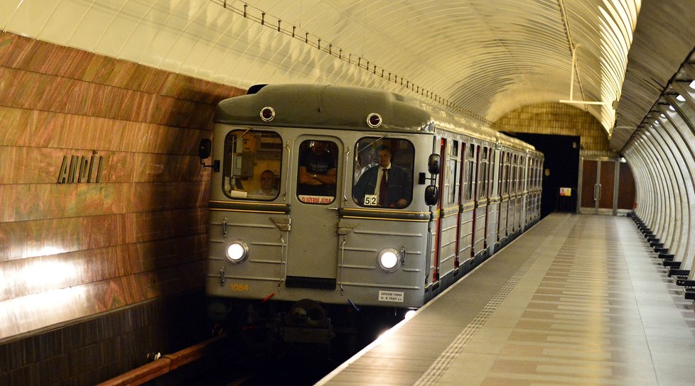 Natáčení filmu Child 44 v pražském metru