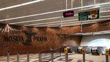 Výstup metra na Knížecí se po roce znovu otevřel! Zmizely sovětské eskalátory i stánky, podívejte se