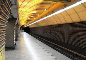 Stanici metra Jinonice od 7. ledna do 7. srpna uzavřou. Vlaky budou jen projíždět.