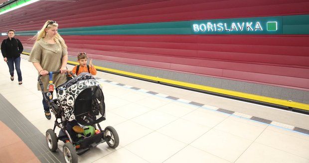 Metro na Bořislavce nezastavuje.