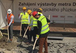Zahájení geologického průzkumu a zároveň výstavby metra D v Praze.
