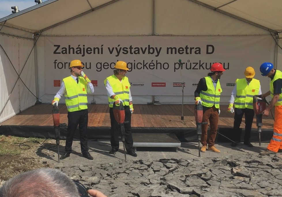 Zahájení geologického průzkumu a zároveň výstavby metra D v Praze.