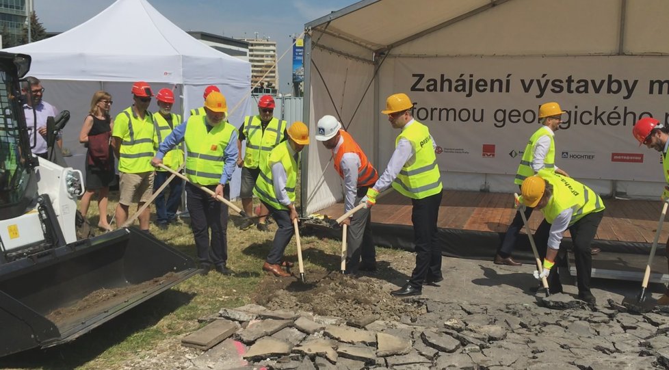 Zahájení geologického průzkumu a zároveň výstavby metra D v Praze