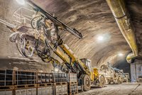 Firma stavící metro D žaluje dopravní podnik o stovky milionů. Hrozí zastavením stavby