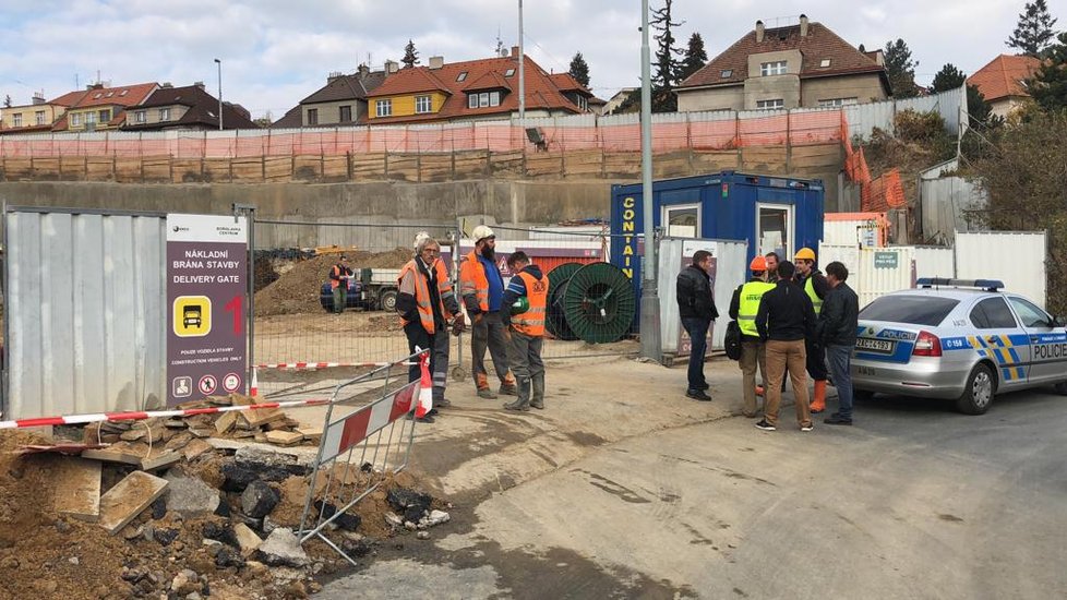 Do stanice metra Bořislavka prosákla voda, tubus narušily povrchové stavební práce.