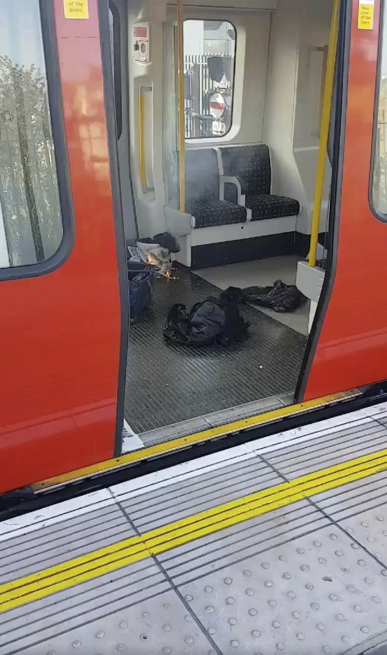 V londýnském metru vybuchla taška.