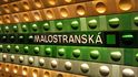 Dekorativní obklad tubusu stanice metra Malostranská.