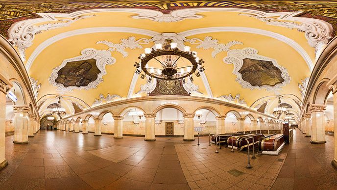 Panoramatické snímky moskevského metra