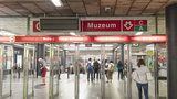 Výluka metra na „céčku“: Soupravy nepojedou mezi stanicemi Muzeum a Pražského povstání