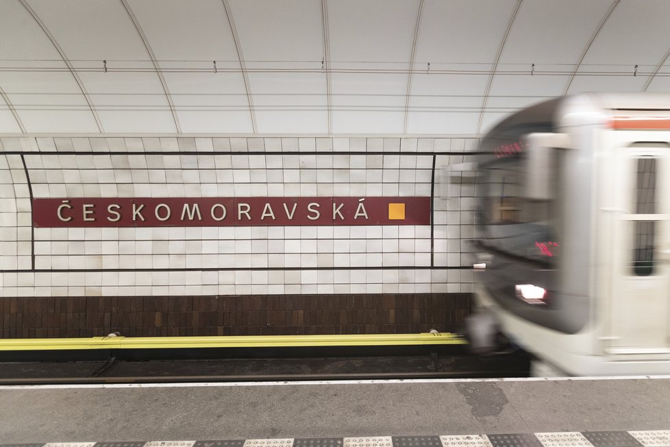 Takto dnes vypadá vstup do stanice Českomoravská.
