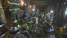  K vykolejení vlaku metra dochází v New Yorku velmi zřídka. 