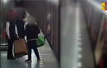 Pobodal muže v metru: Zasadil sedm ran, prý se bránil...