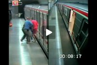 Zločince chytili při dramatickém zásahu v metru