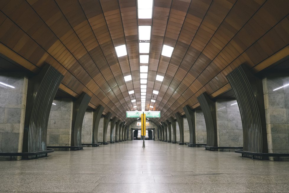Stanice metra A Želivského