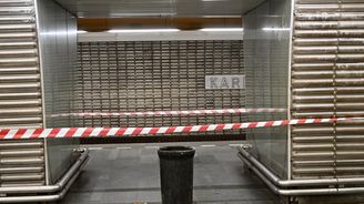 Kyblík jako pražské kulturní dědictví: Co dělají ve stanicích metra nádoby na vodu?
