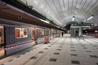 Pražské metro hodinu a půl „stálo“: Do kolejiště se zaběhl pes