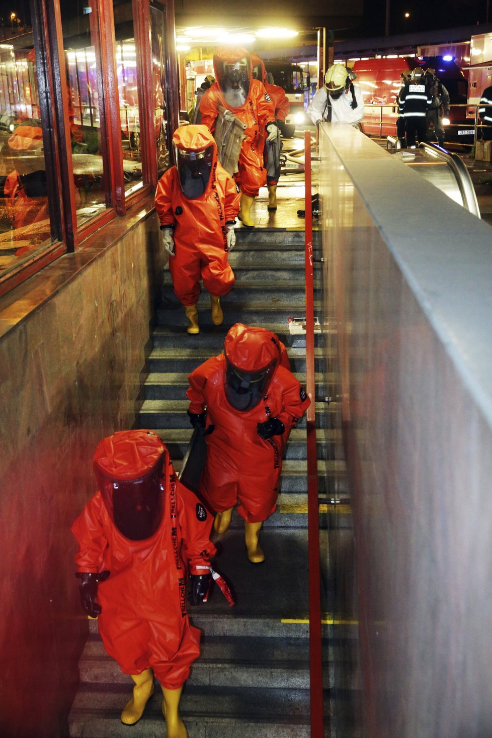 Na pražské metro dnes v noci cvičně zaútočili teroristé