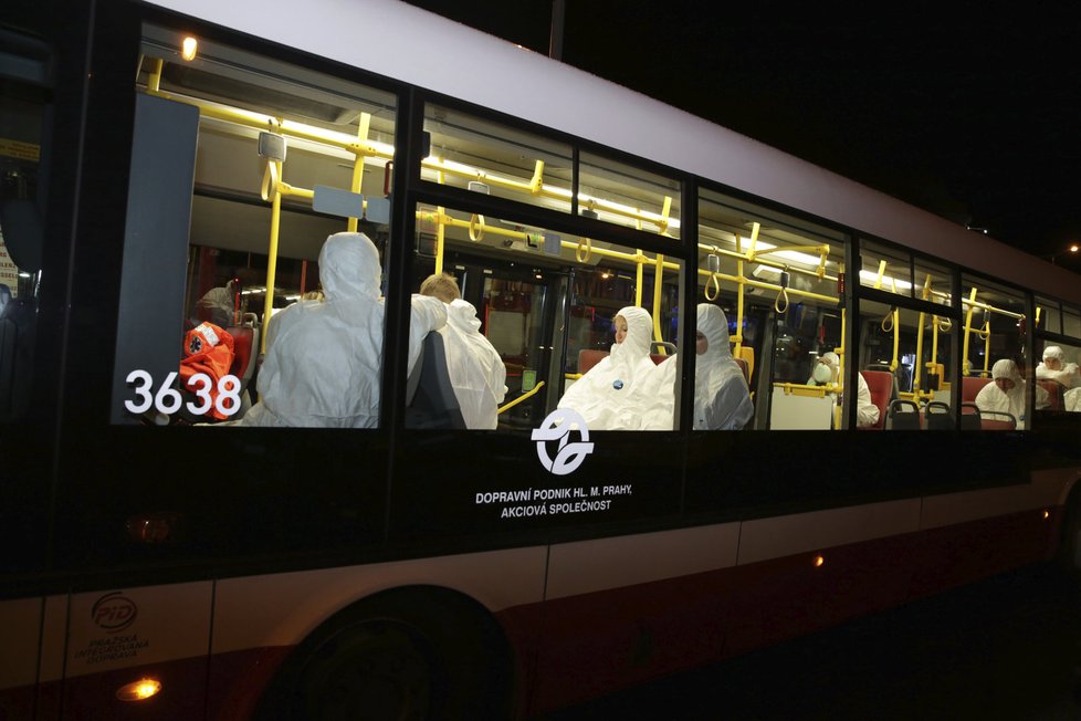 Na pražské metro dnes v noci cvičně zaútočili teroristé