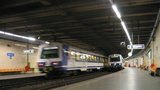 Masakr ve vídeňském metru: Útočníci napadli cestujícího mačetami! Muž zemřel