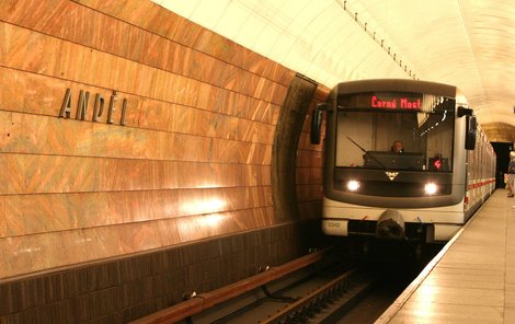 Za jízdu nejenom metrem si v Praze od července připlatíme.