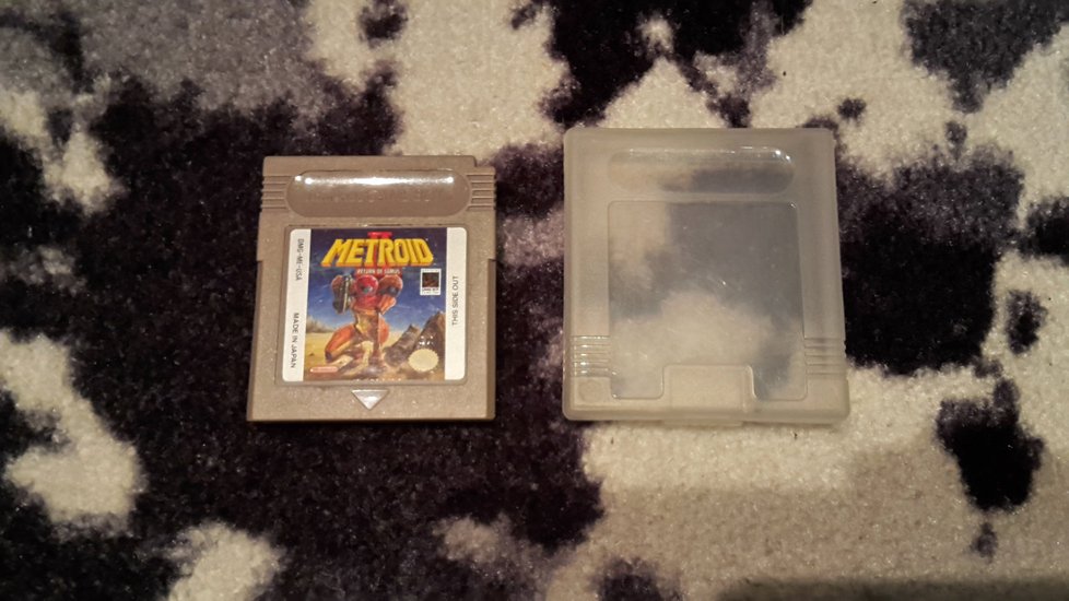 Metroid II: Return of Samus pro Game Boy ze sbírky recenzenta