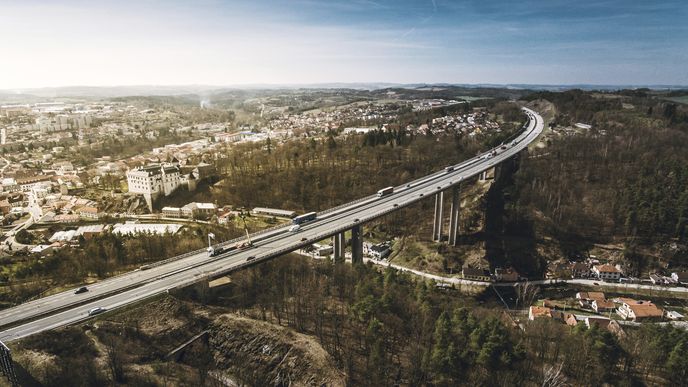 Největší most na dálnici D1 u Velkého Meziříčí