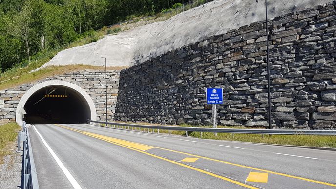 Komplikovaný tunel Joberg vyrazila pátá divize Metrostavu ve sdružení s norským partnerem Bertelsen & Garpestad.