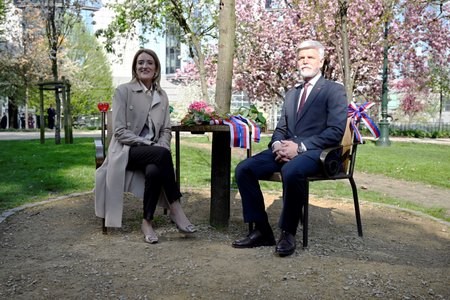 Prezident Petr Pavel s manželkou v Bruselu: Setkání s předsedkyní EP Robertou Metsolaovou (21.4.2023)