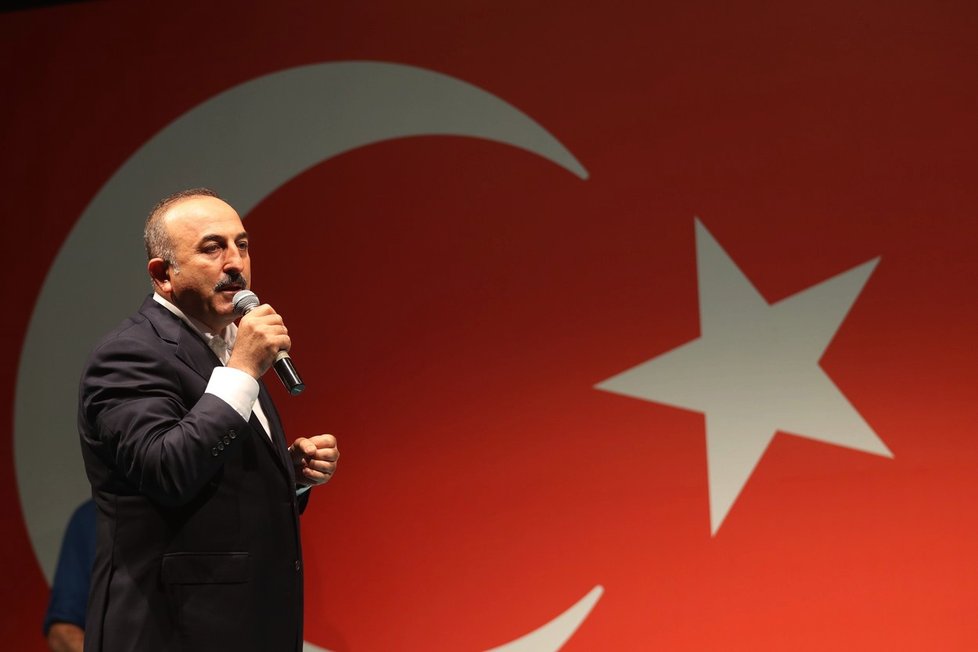 Ministr zahraničí Turecka Mevlüt Çavuşoğlu