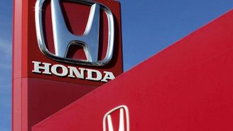 Zisk automobilky Honda ve čtvrtletí klesl o 65 procent