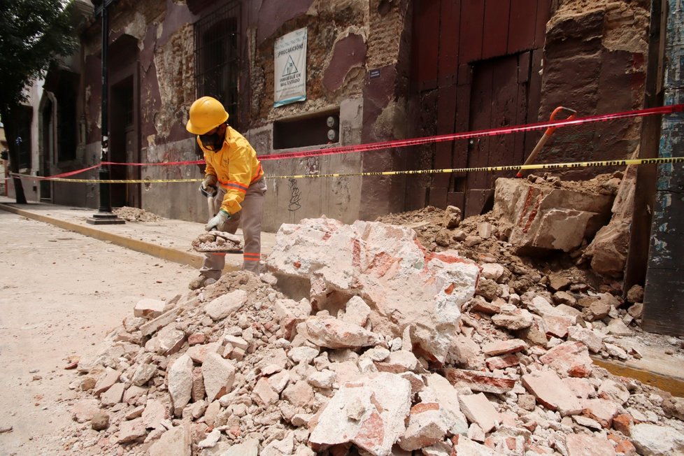 Jižní část Mexika zasáhlo zemětřesení, které mělo podle americké geologické služby USGS sílu 7,7 stupně. (23. 6. 2020)