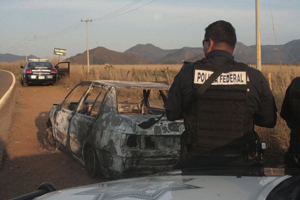 Drogový gang zabil v Mexiku 15 policistů.