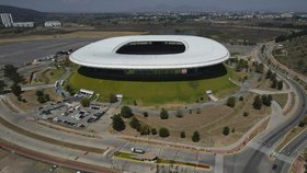 Dělníci našli lidské ostatky u stadionu Akron.