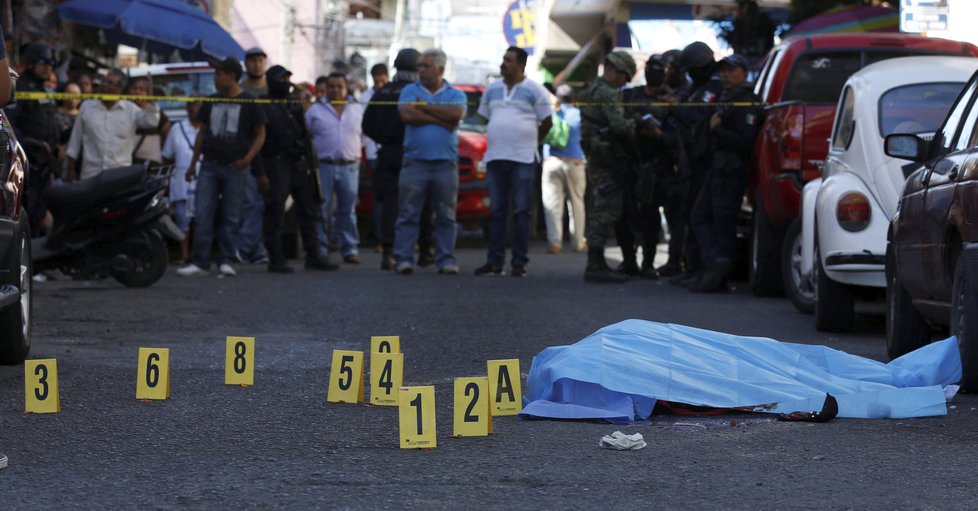 Kvůli zvýšené kriminalitě jsou v Mexiku přeplněné márnice.